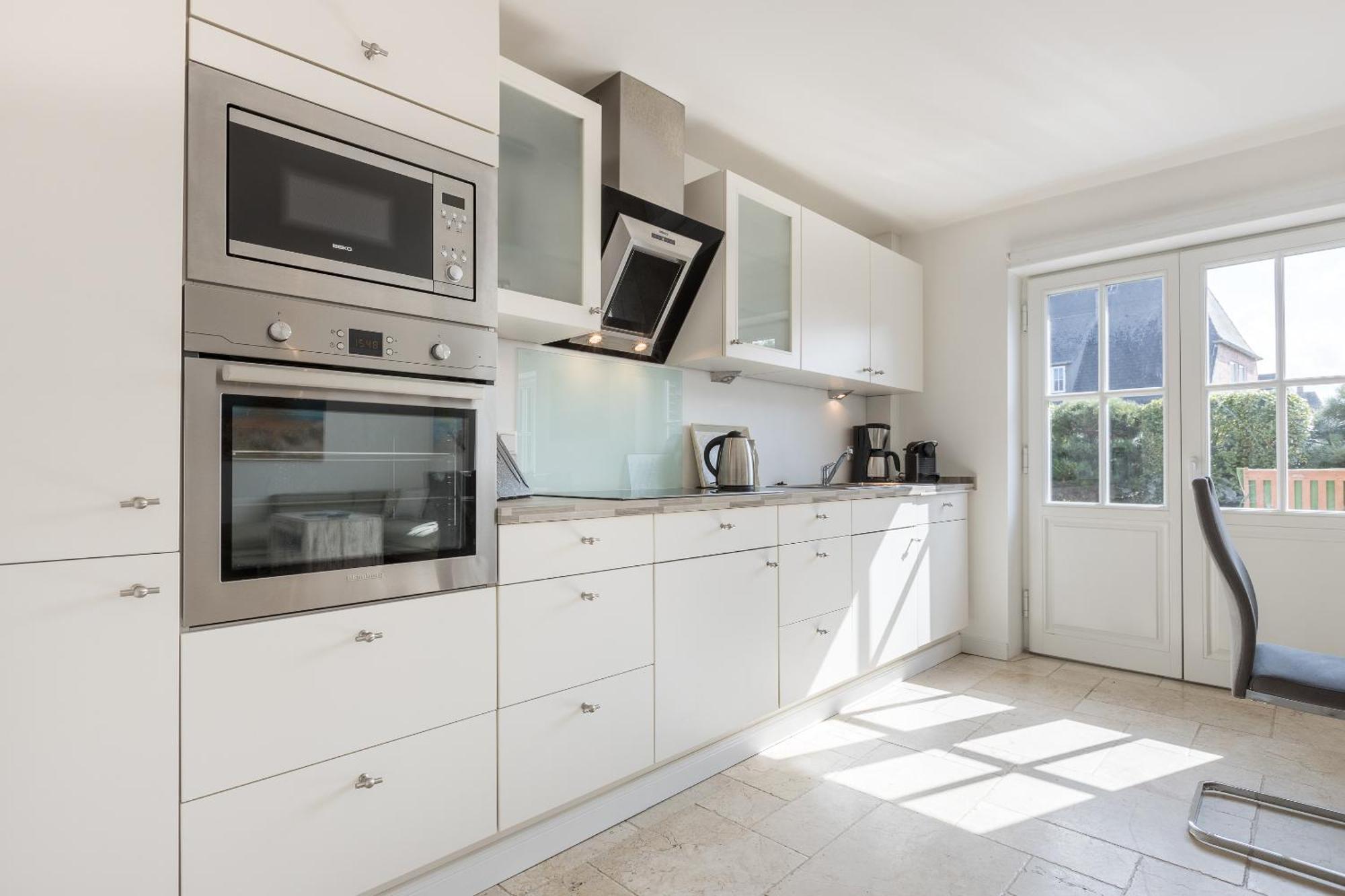 Apartment White Pearl Eg *